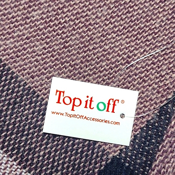 NWT Top It Off Plaid Wrap Shawl or Scarf - Picture 4 of 10